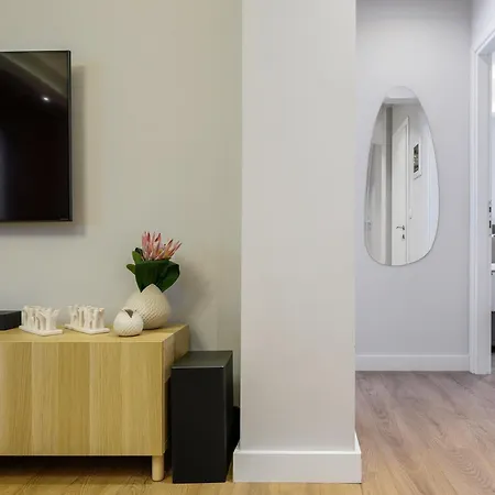 Elysium Retreat Next To White Tower & Helexpo Lägenhet