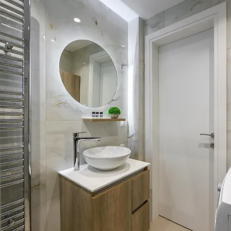 Lägenhet Elysium Retreat Next To White Tower & Helexpo *